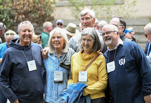 Image of Whitman College Alumni gathered at their reunion.