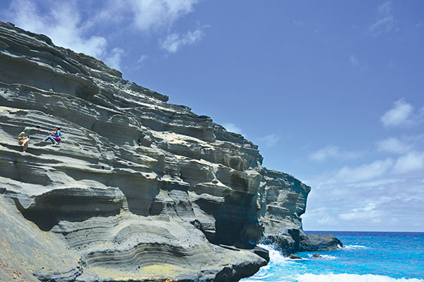 Nicolaysen and Namy Barnett ’23 studied an ocean-based, lava-derived process for removing carbon dioxide from the atmosphere in Hawaii. Photo by Astrid Hylén.