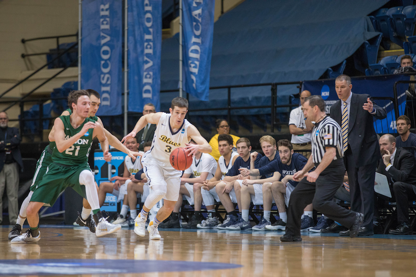 Guard and psychology major Joey Hewitt '19 chipped in five two-pointers and two three-pointers.